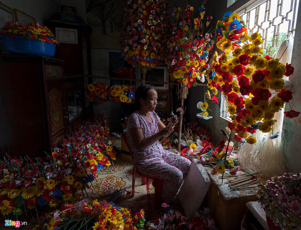 Làng hoa giấy 400 tuổi ở Huế đón Tết